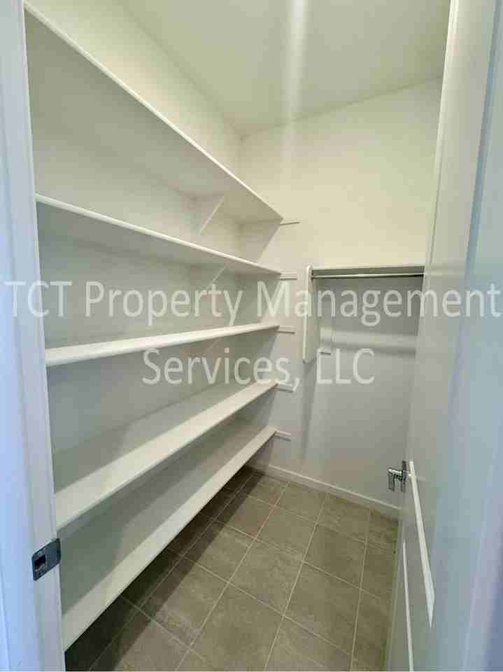 4332 W Hannah St - Photo 6 of 19