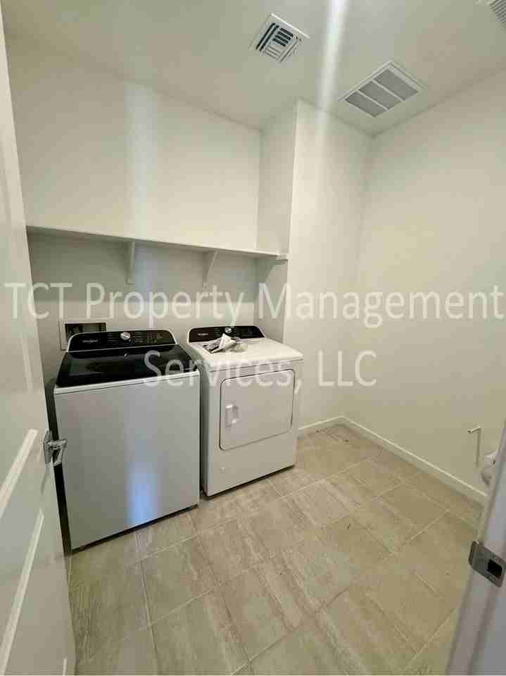 4332 W Hannah St - Photo 7 of 19