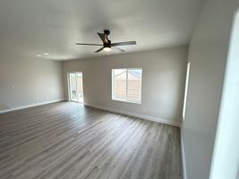 featured image of 360 W 2100 N #8