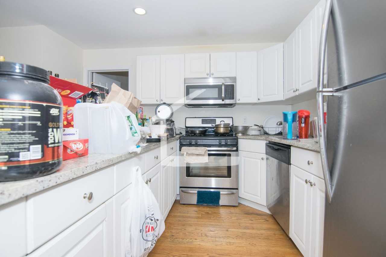 307 Saint Paul St - Photo 2 of 8
