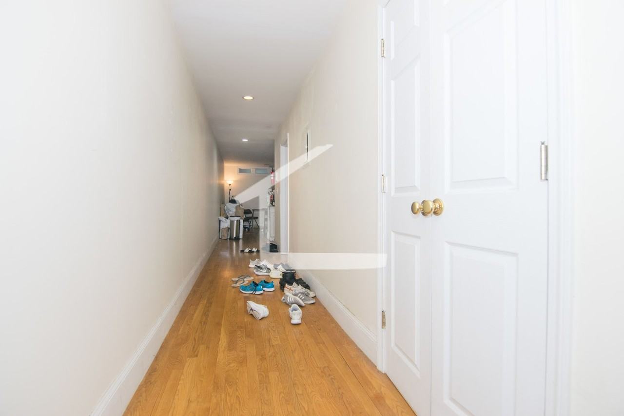 307 Saint Paul St - Photo 6 of 8