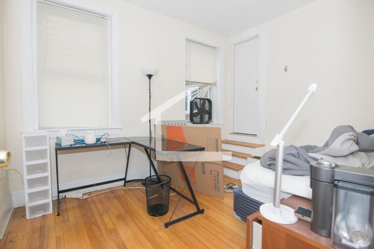 307 Saint Paul St - Photo 7 of 8