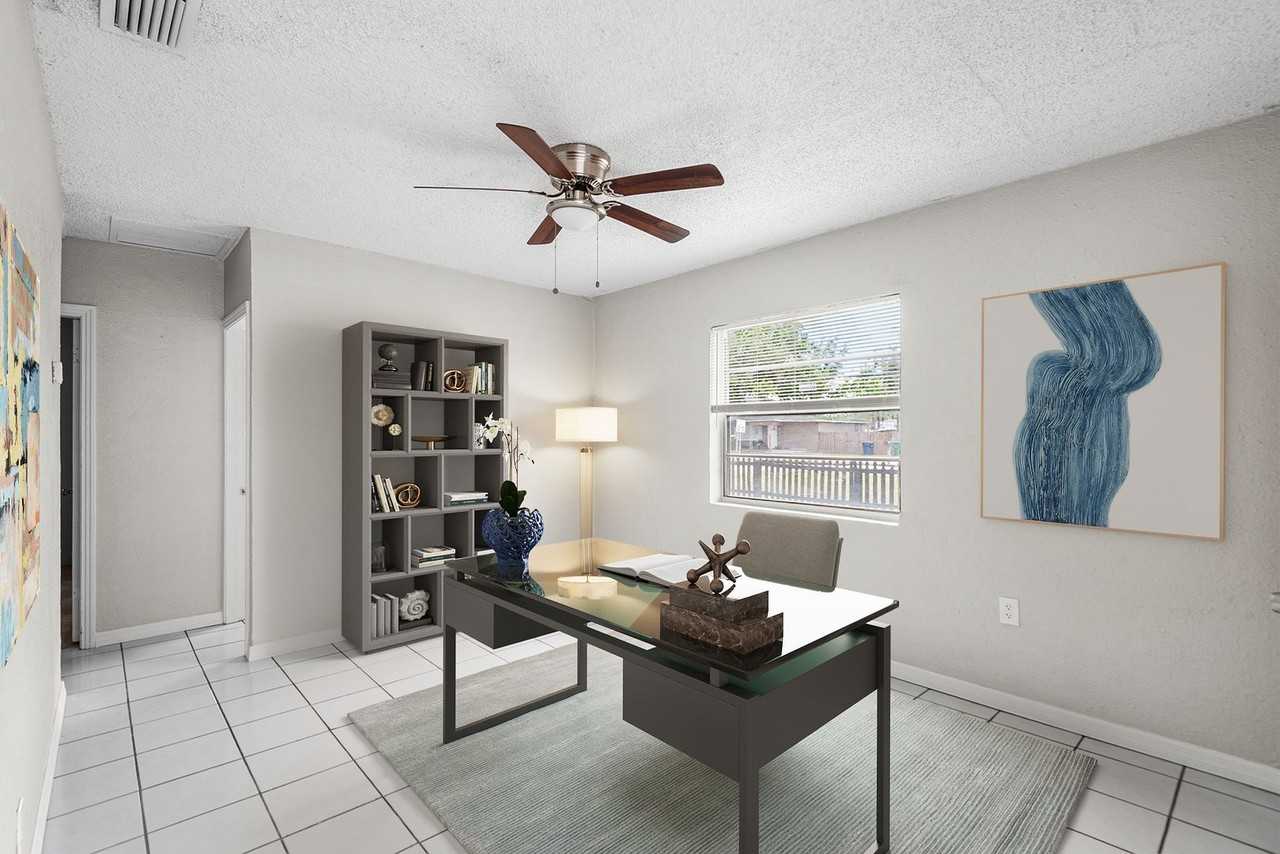 201 N Himes Ave - Photo 3 of 11