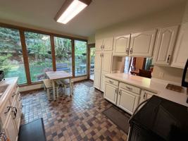 featured image of 1909 Maple Hollow Way