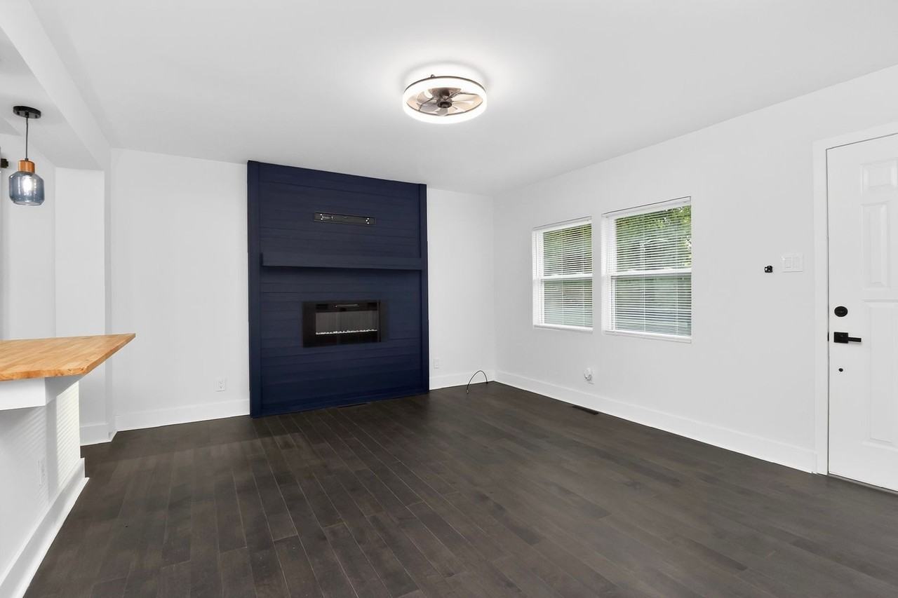 1814 Eastway Dr - Photo 2 of 18