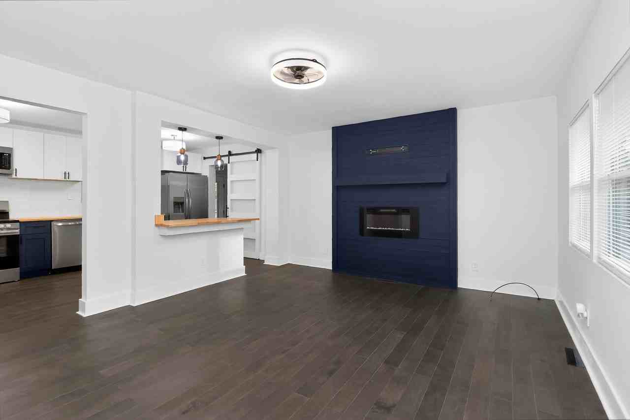 1814 Eastway Dr - Photo 3 of 18