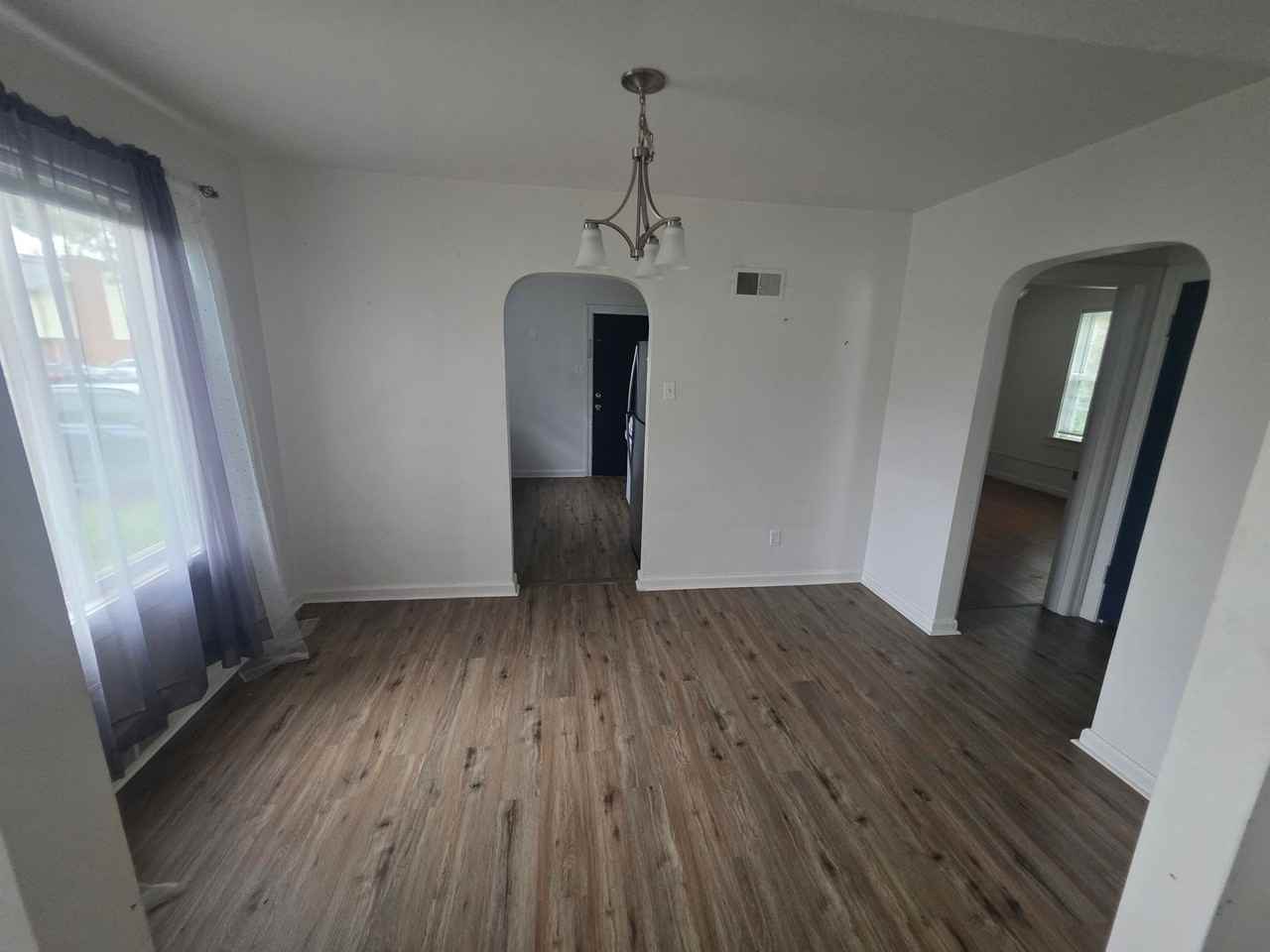 126 N 44th St - Photo 3 of 9