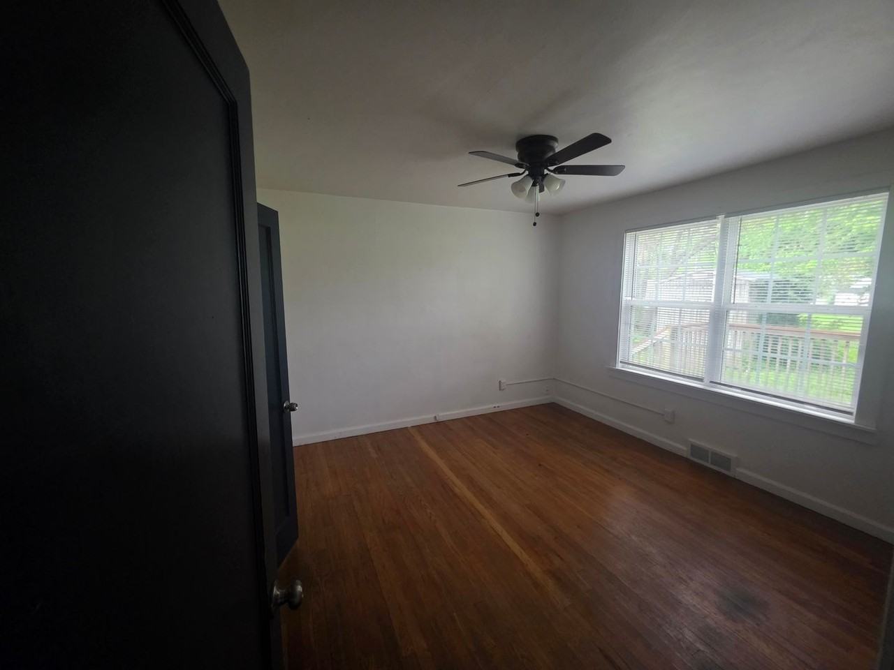 126 N 44th St - Photo 6 of 9