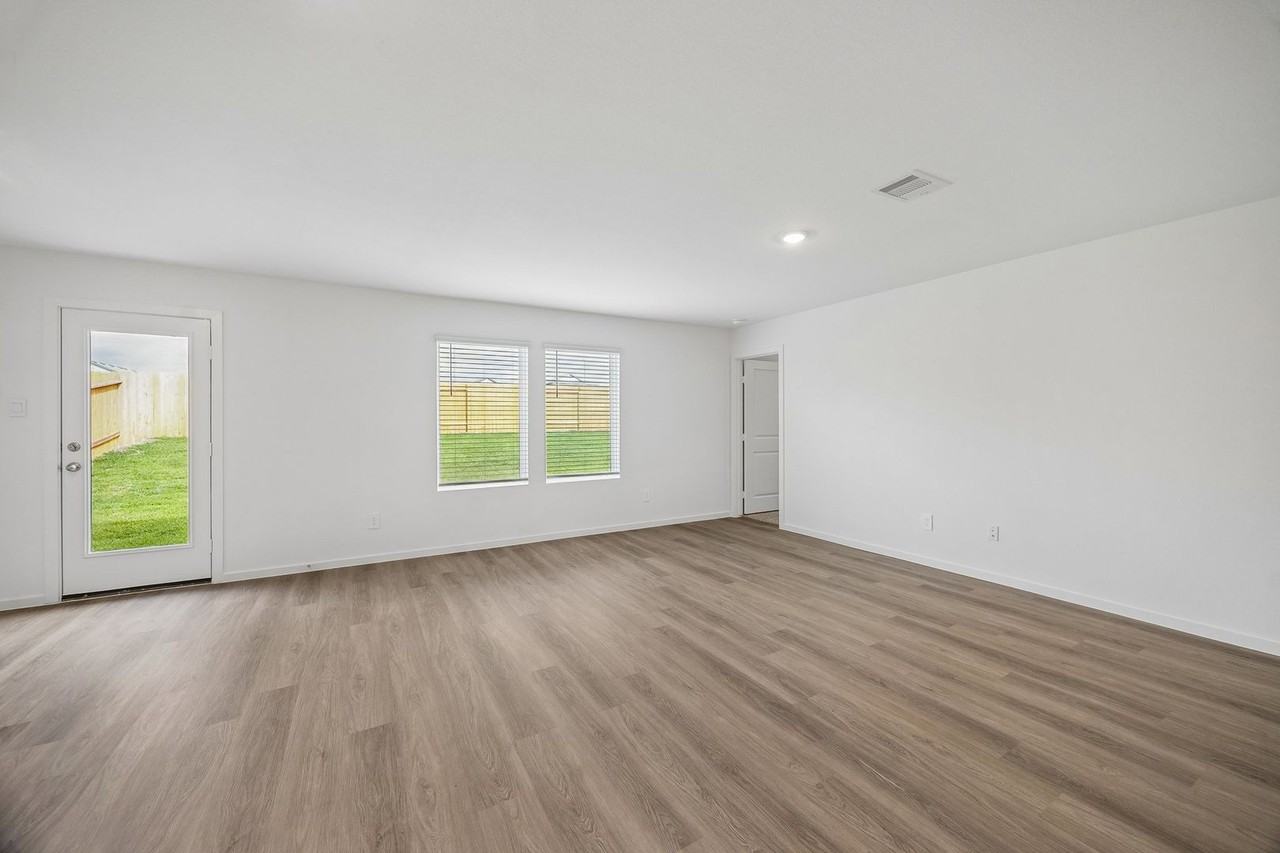 11822 Serenas Song Dr - Photo 5 of 26