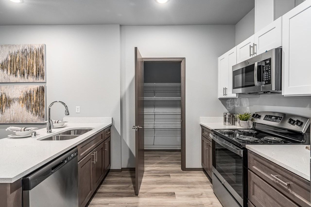 River City Apartments - Photo 2 of 18