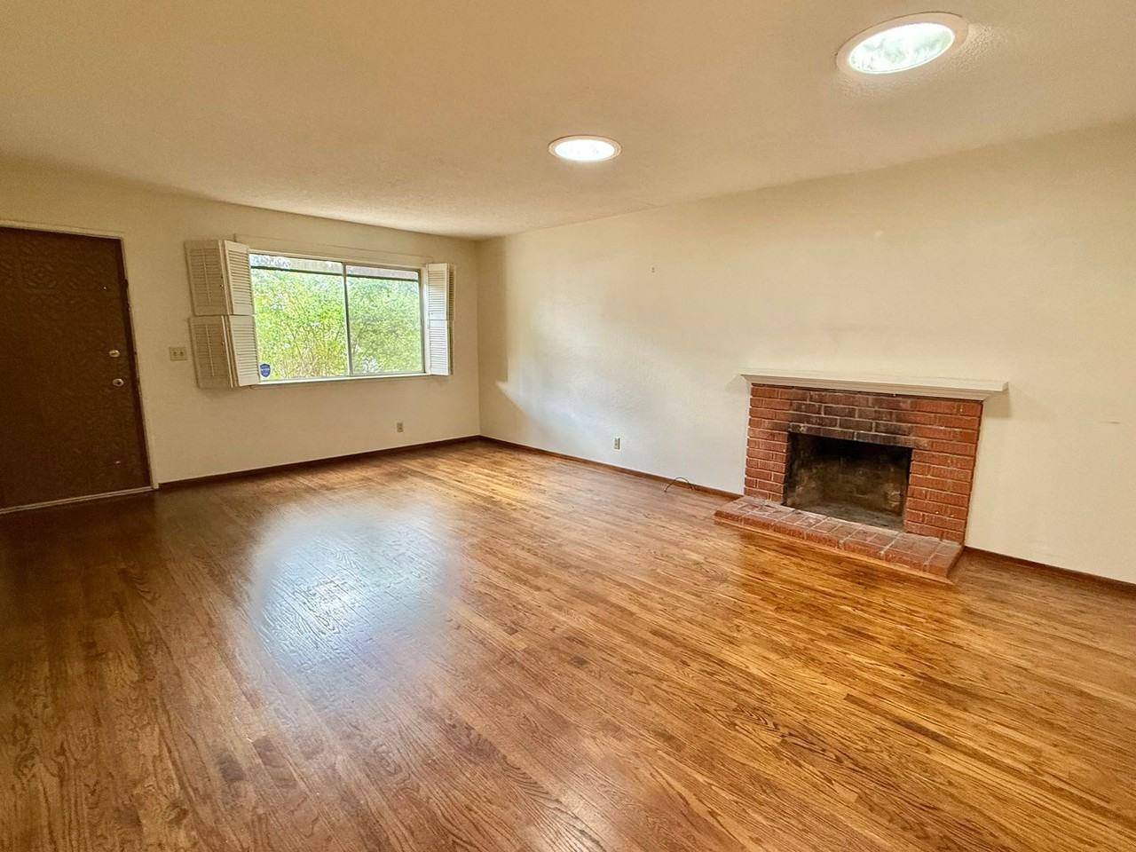 194 Wedgewood Ave - Photo 5 of 25