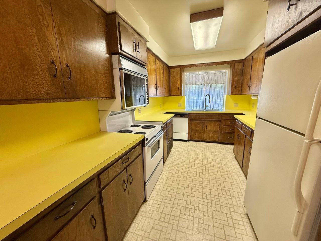 194 Wedgewood Ave - Photo 7 of 25