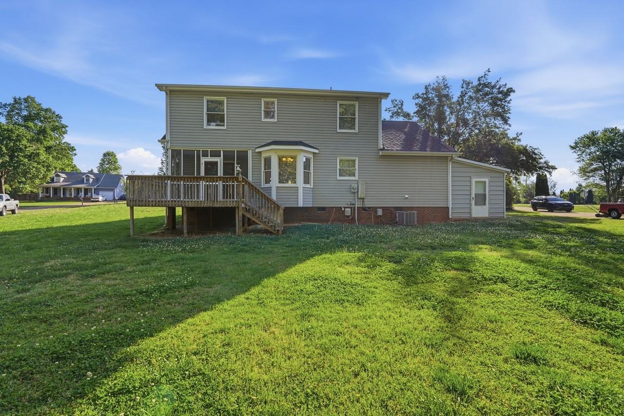 319 Deep Forest Ct - Photo 3 of 36