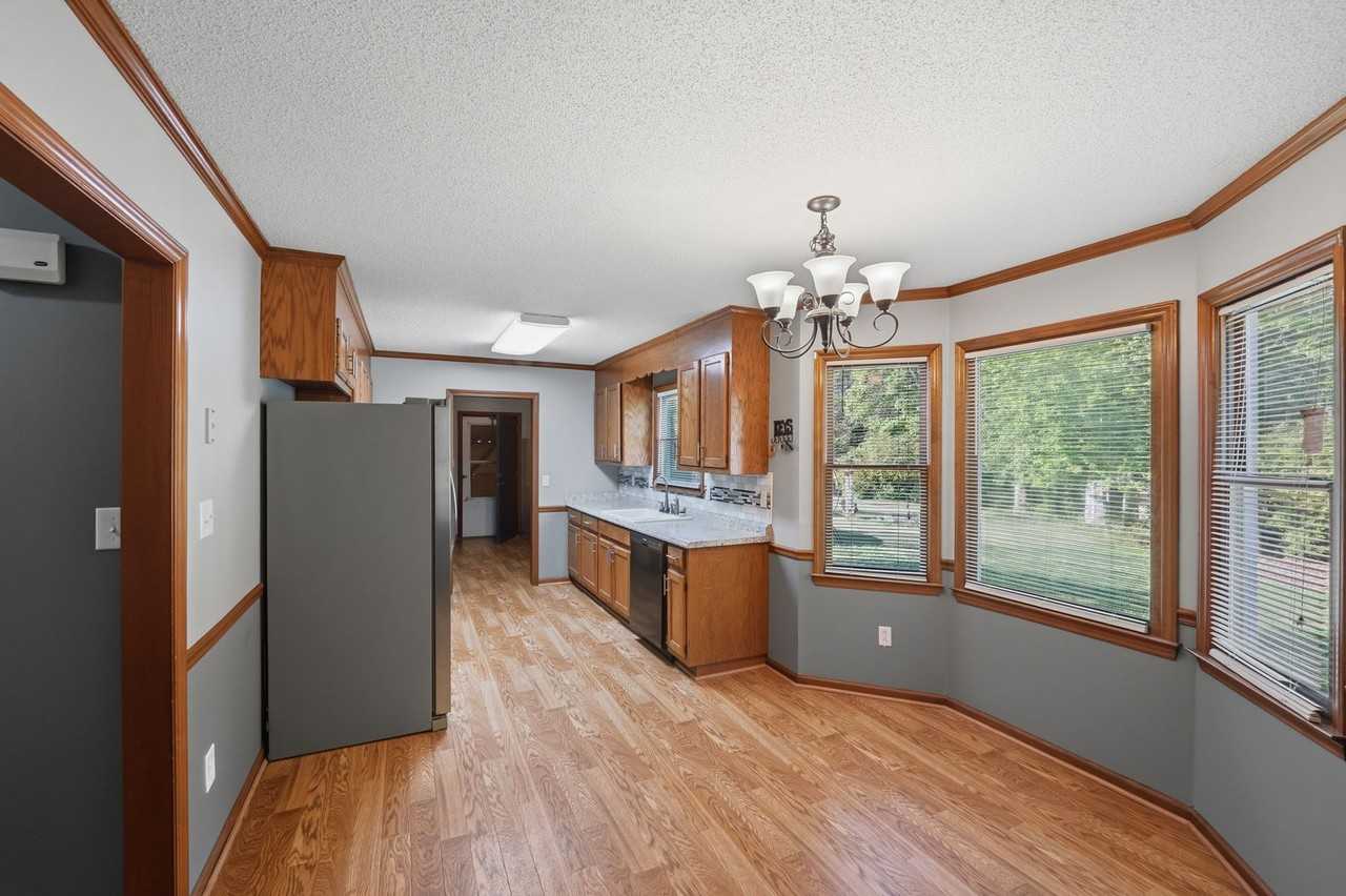 319 Deep Forest Ct - Photo 5 of 36