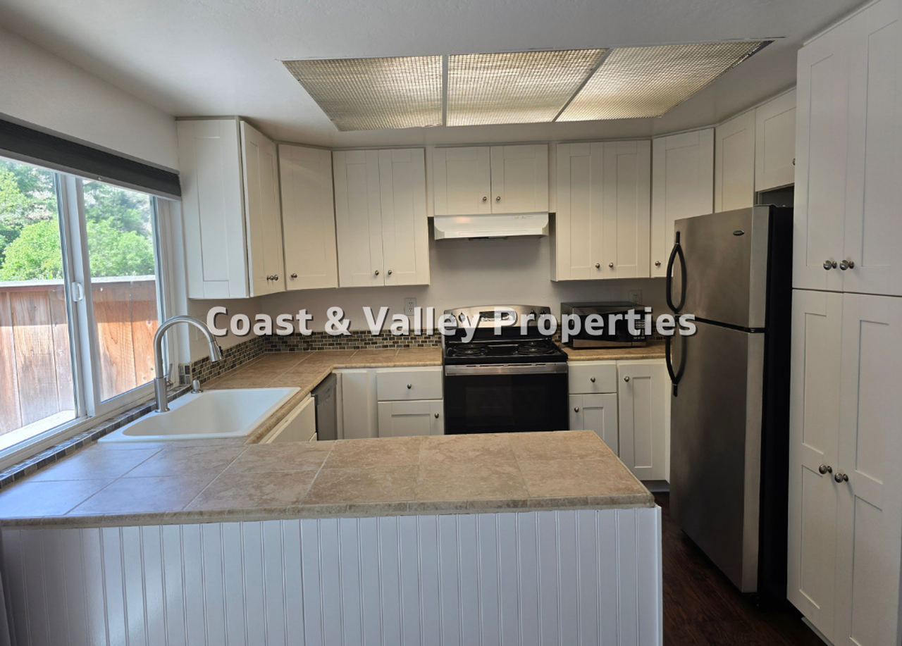 19223 Creekside Ln - Photo 6 of 22