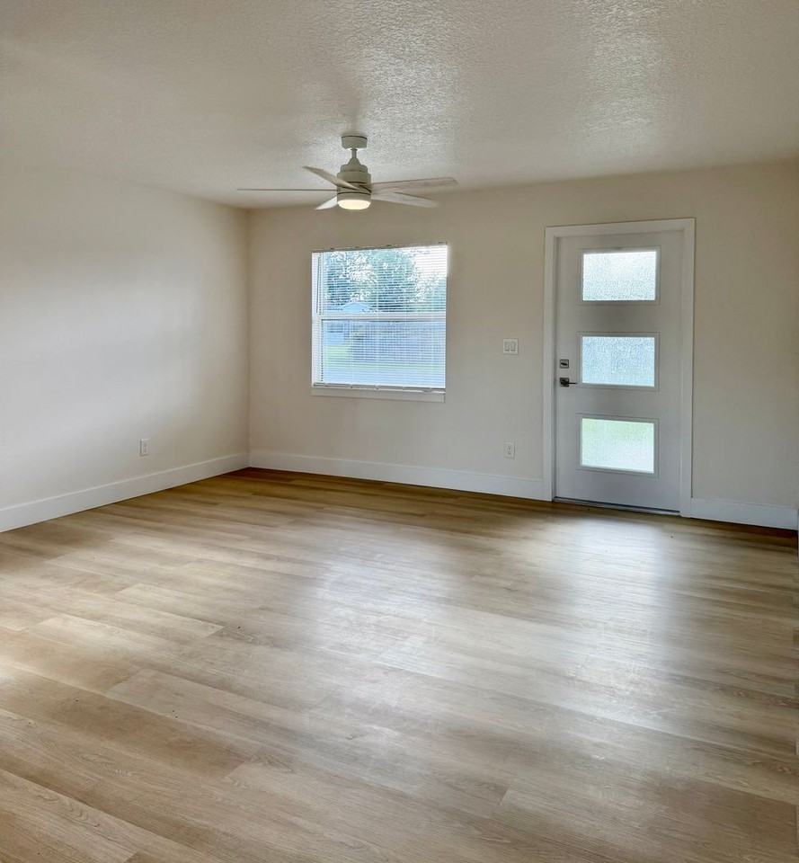 557 Chantilly Dr - Photo 6 of 50