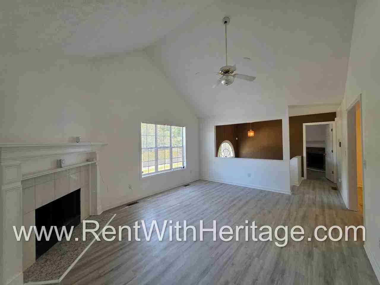 4462 Wesley Way - Photo 7 of 39