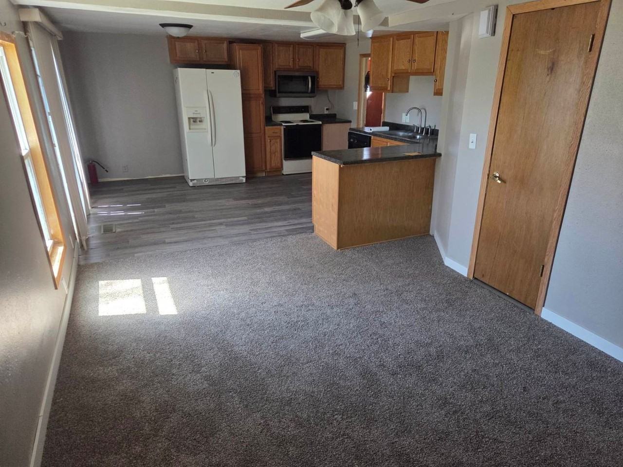 348 Minnie Ave - Photo 3 of 5