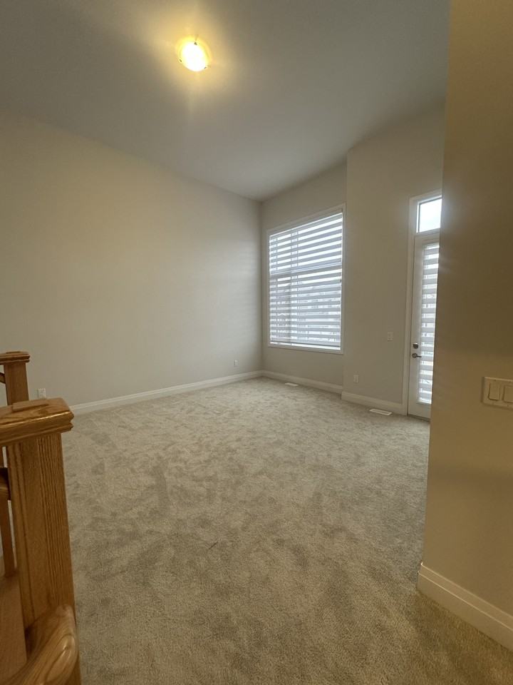 904 Knights Lane - Photo 4 of 14