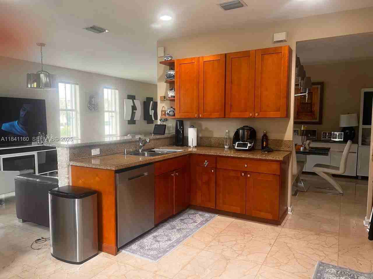 7480 Northwest 114th Path #7480 - Photo 4 of 25