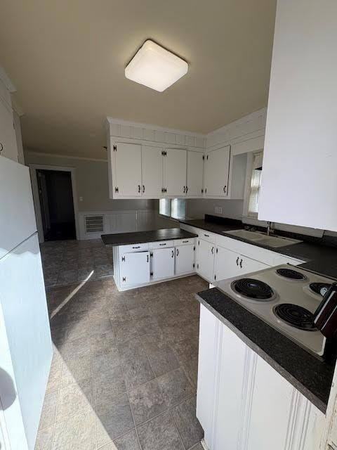 2606 S Wright Rd - Photo 2 of 10