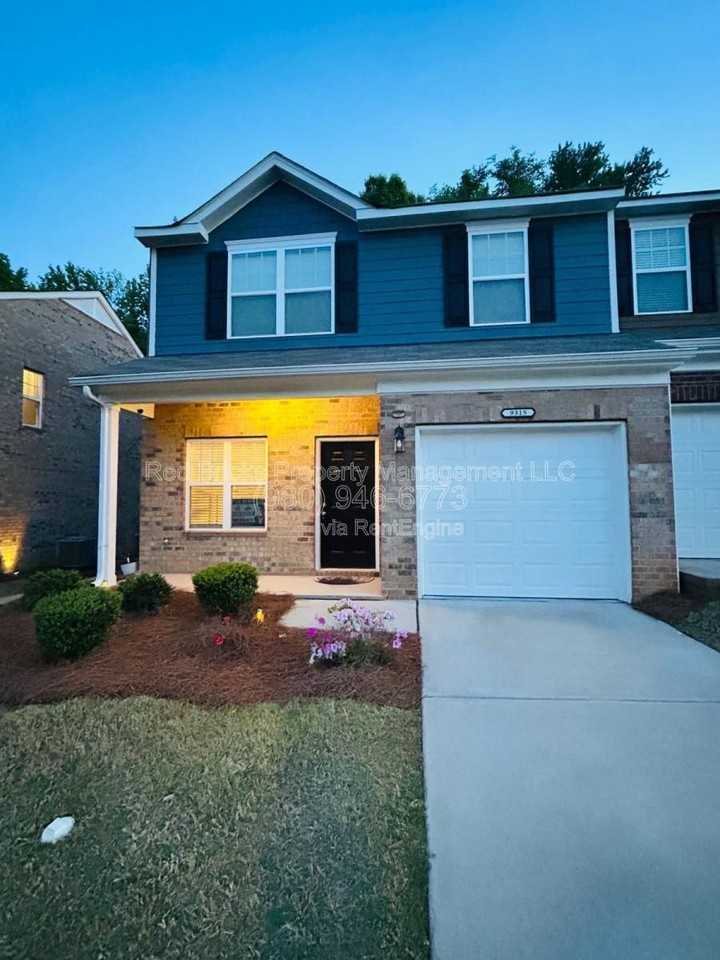 9315 Grand Valley Dr - Photo 3 of 10