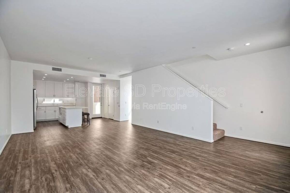 2884 C St - Photo 3 of 9