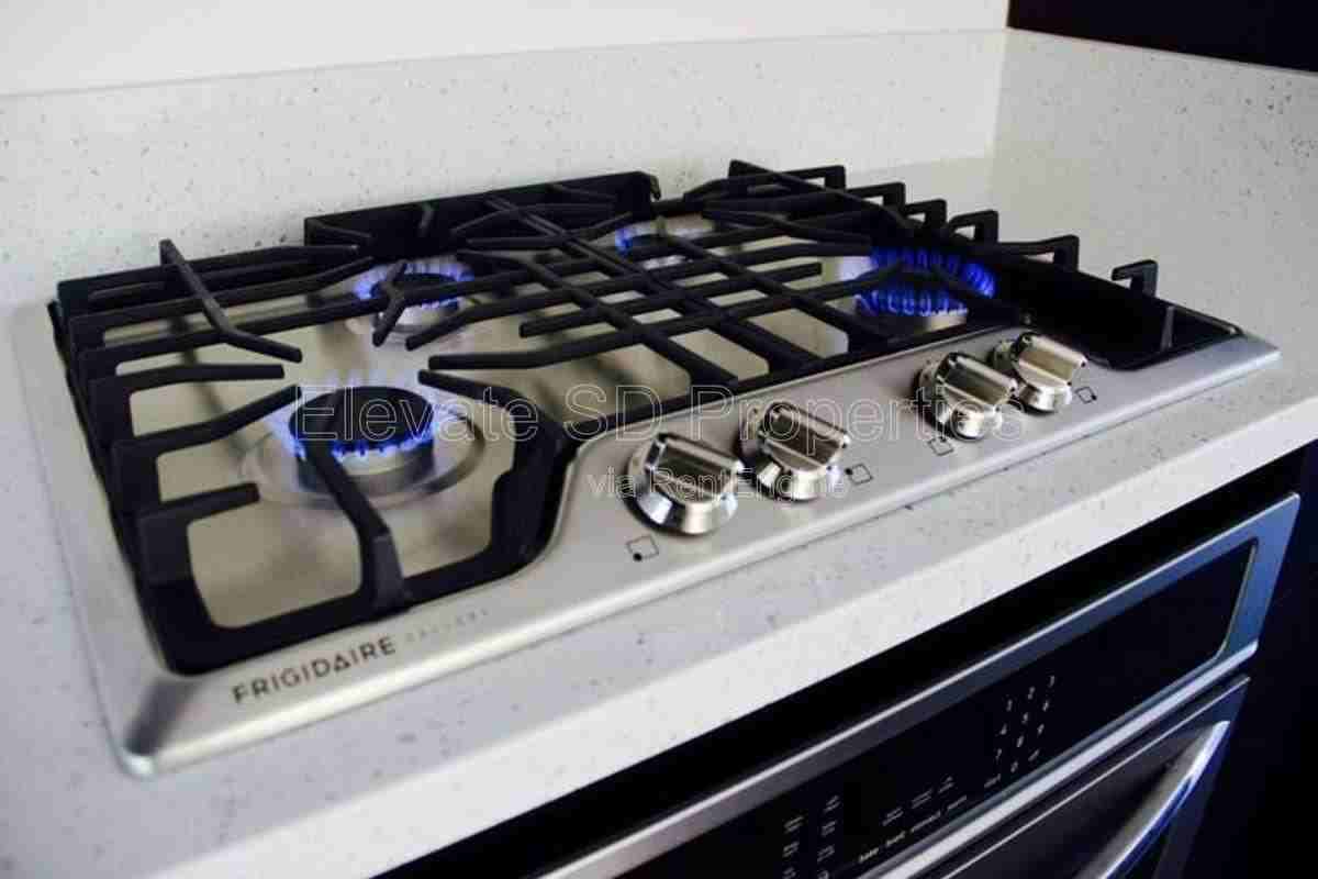 2884 C St - Photo 7 of 9