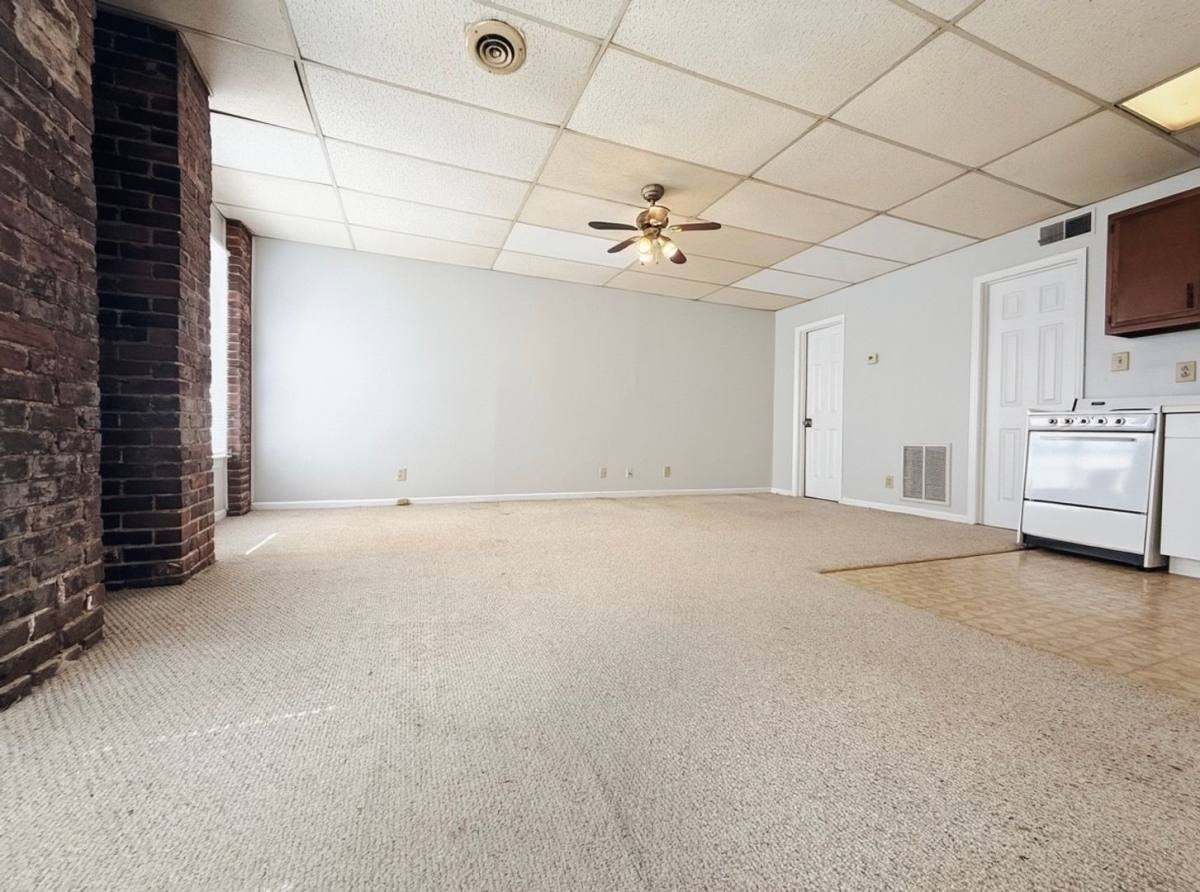 895 Mulberry St #F - Photo 2 of 6