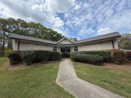 featured image of 1492 Waverly Way #B4