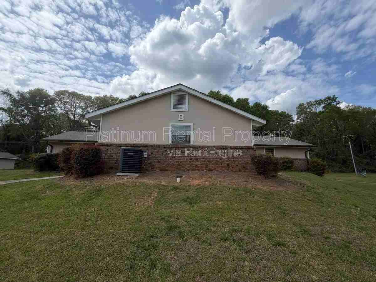 1492 Waverly Way #B4 - Photo 2 of 10
