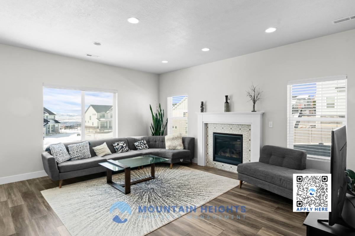 2191 W Northridge Dr - Photo 3 of 10