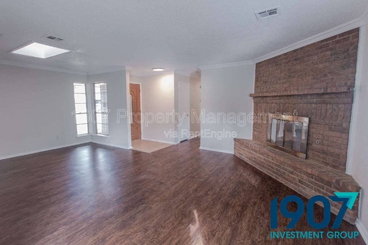 1008 Nw 7th Pl - Photo 6 of 10