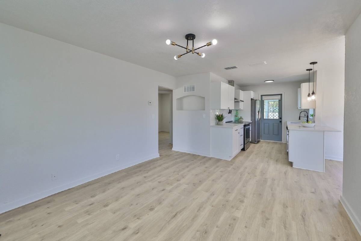 867 53rd Ter N - Photo 3 of 9