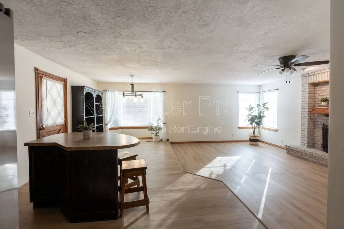 1845 W 80 S - Photo 2 of 10