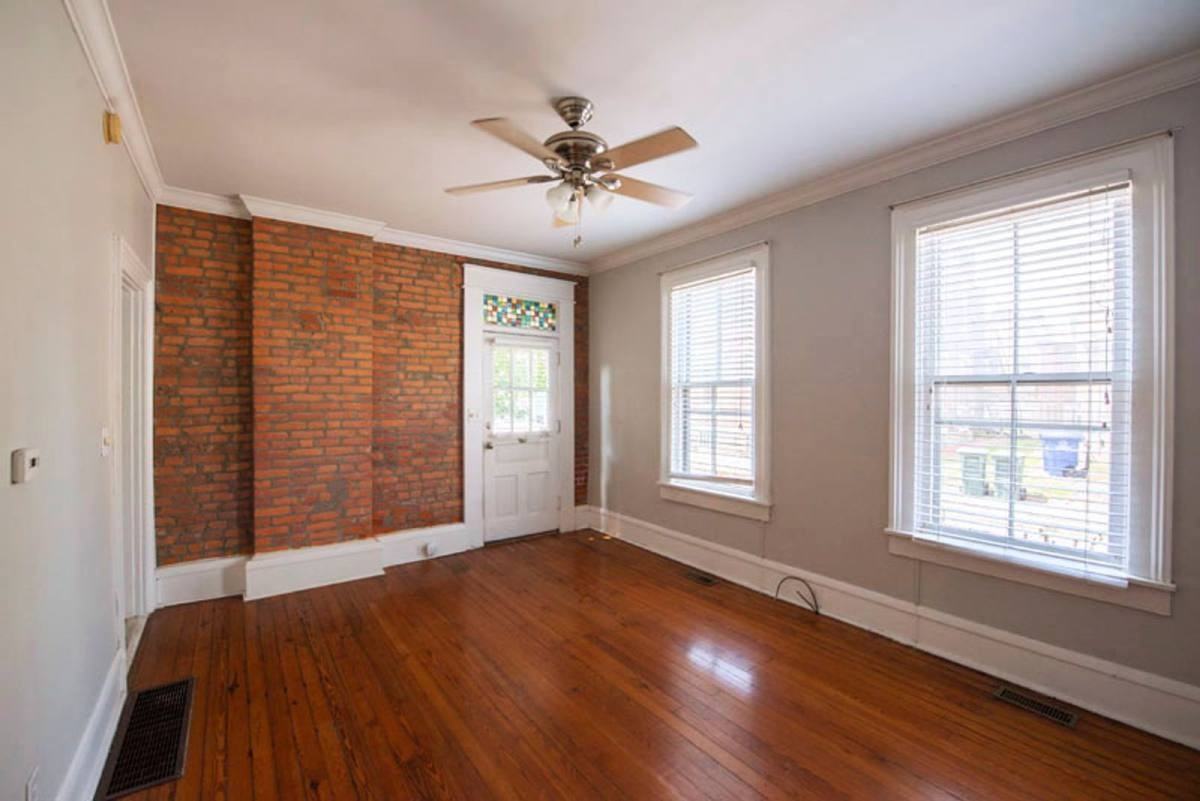 512 S Lazelle St - Photo 2 of 10