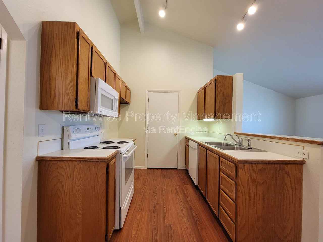 3950 N Cambria Way - Photo 5 of 14