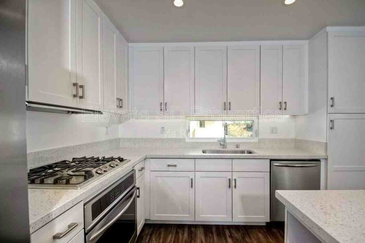 2884 C St - Photo 2 of 29