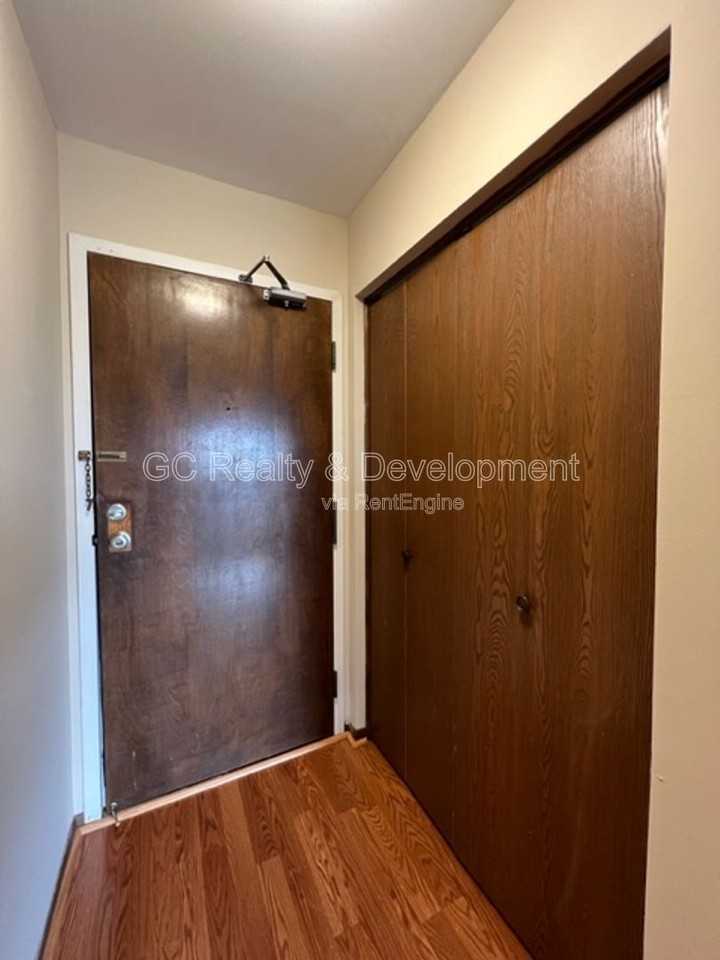 950 E Wilmette Rd #421 - Photo 4 of 24