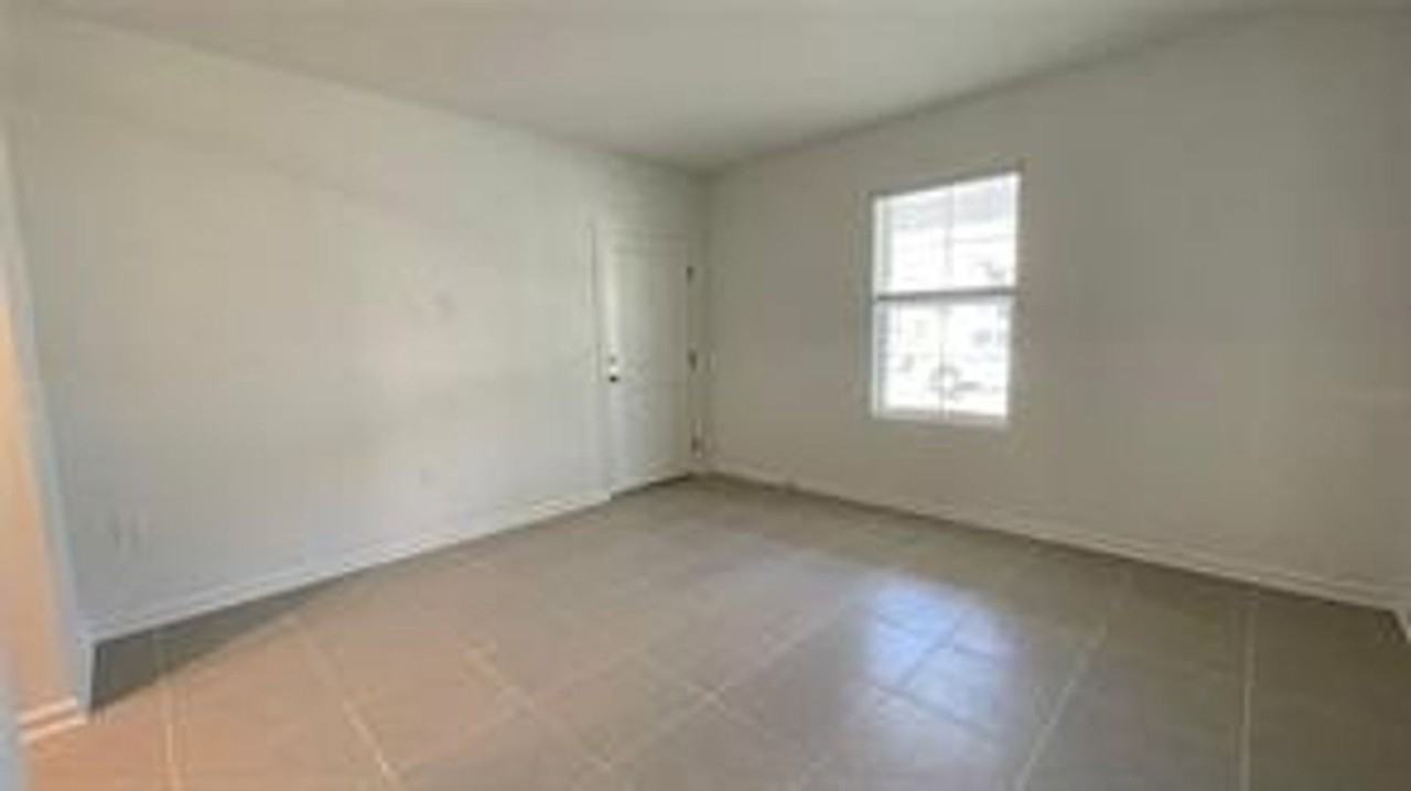 2913 Haze Rd #B - Photo 4 of 9