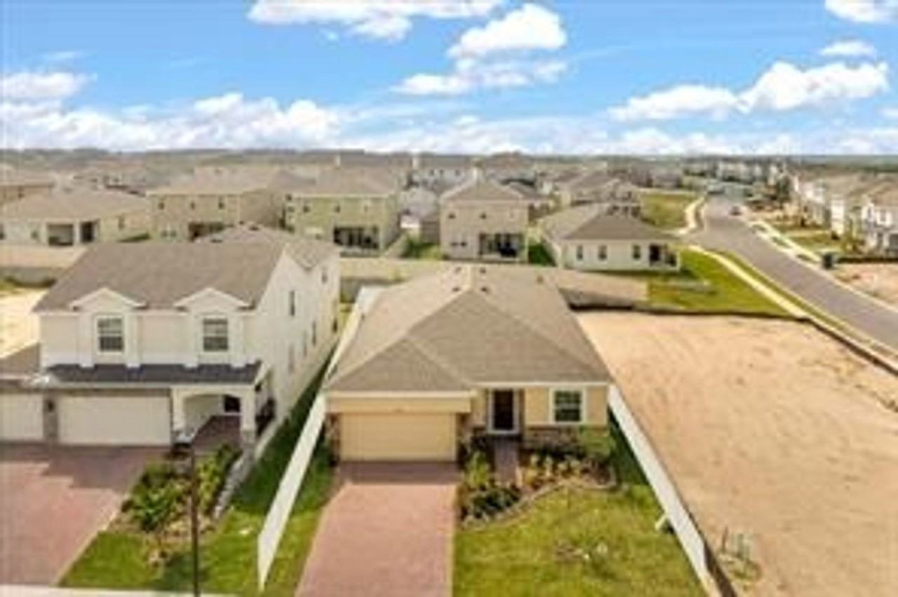 7991 Syracuse Dr - Photo 2 of 30