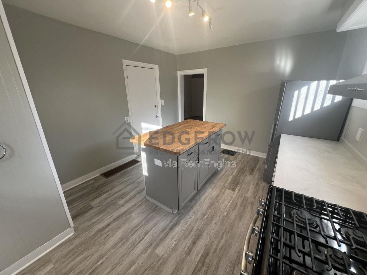 50 Mathews Ct Ne - Photo 3 of 9