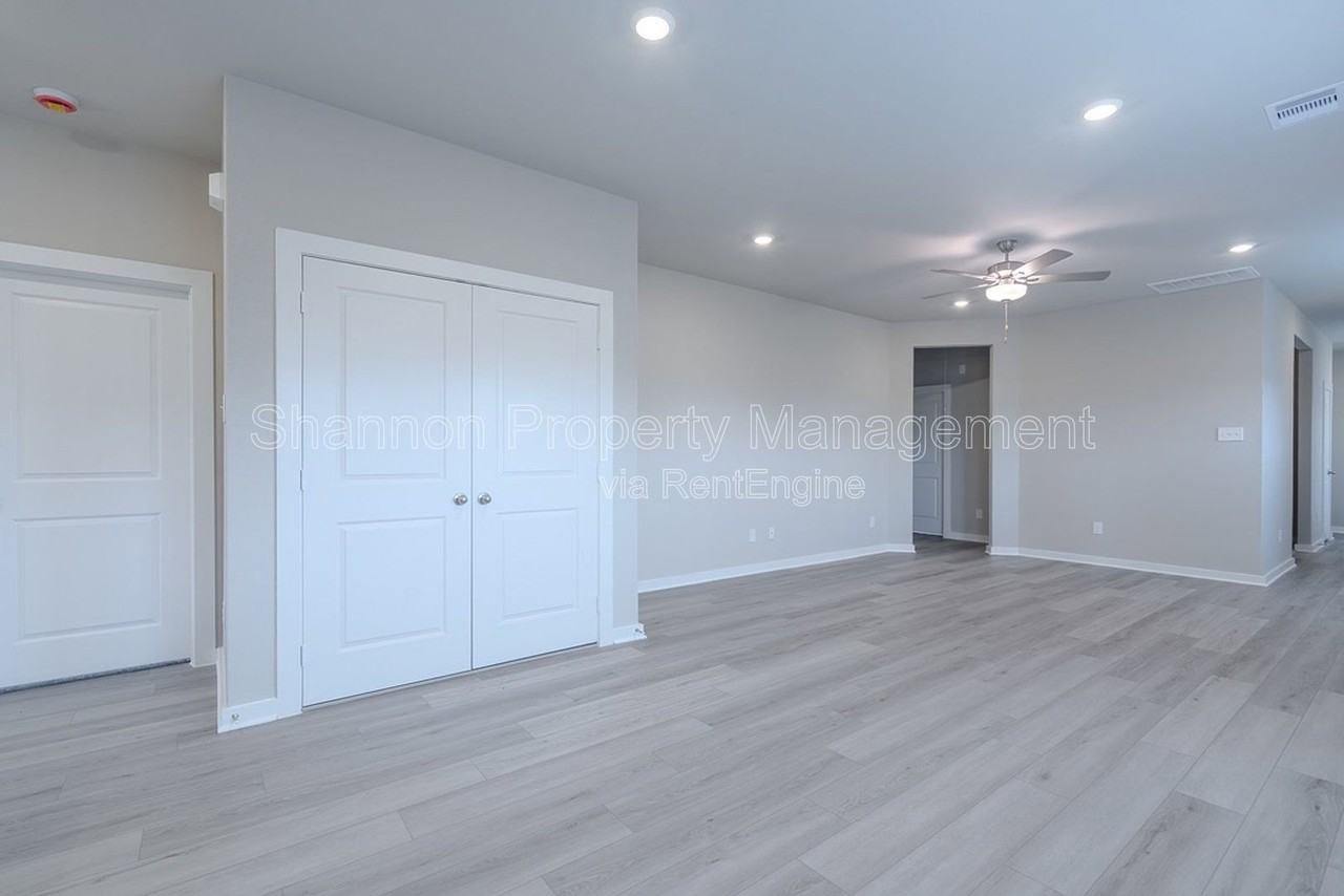 13323 Prado Ridge Ln - Photo 7 of 31