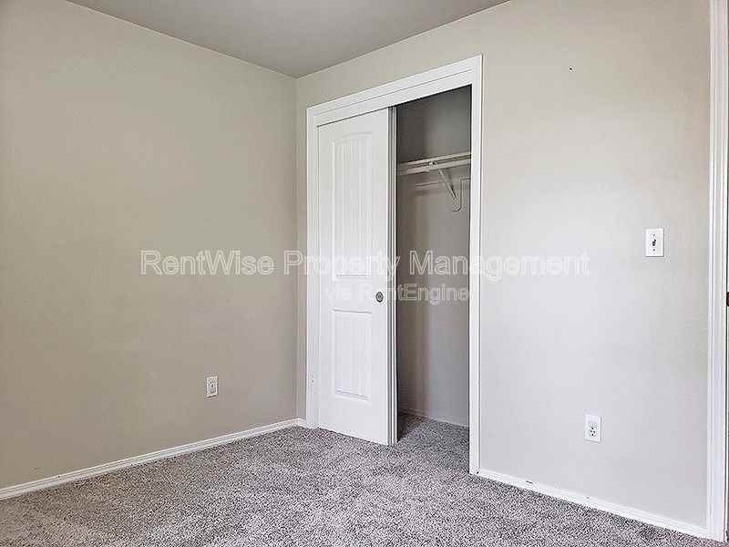 6650 N Prescott Ave - Photo 6 of 7