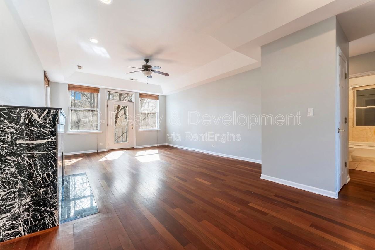 4406 N Sacramento Ave #2C - Photo 2 of 21