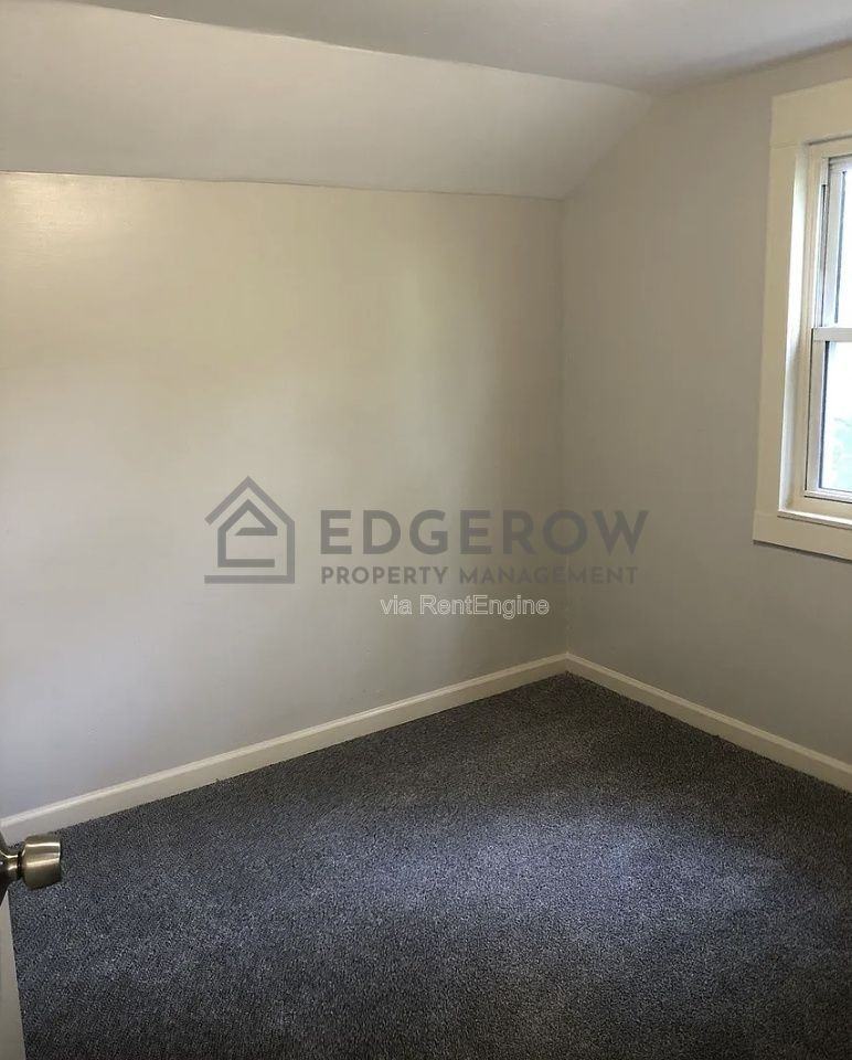 1105 Baxter St Se - Photo 2 of 8