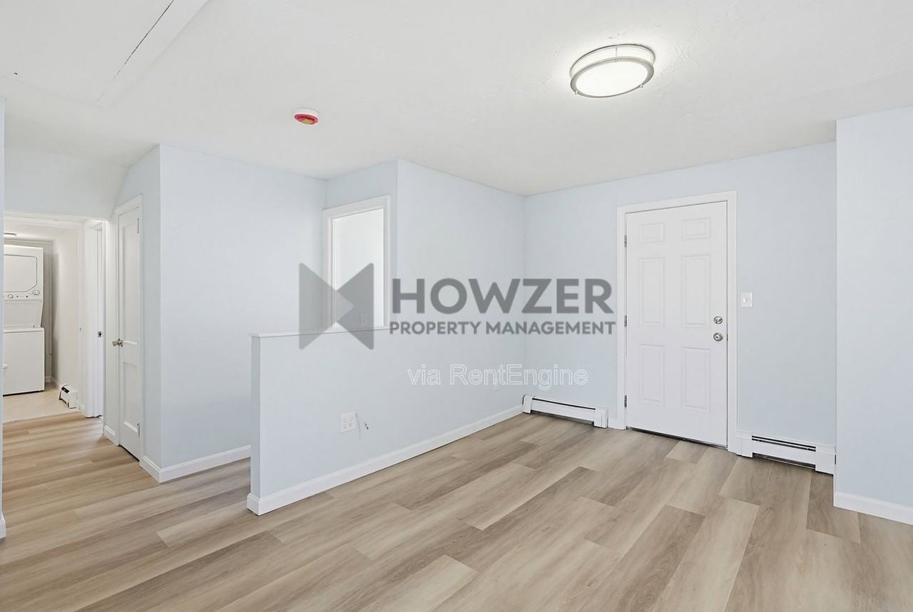 24 Crocker St #A4 - Photo 7 of 31