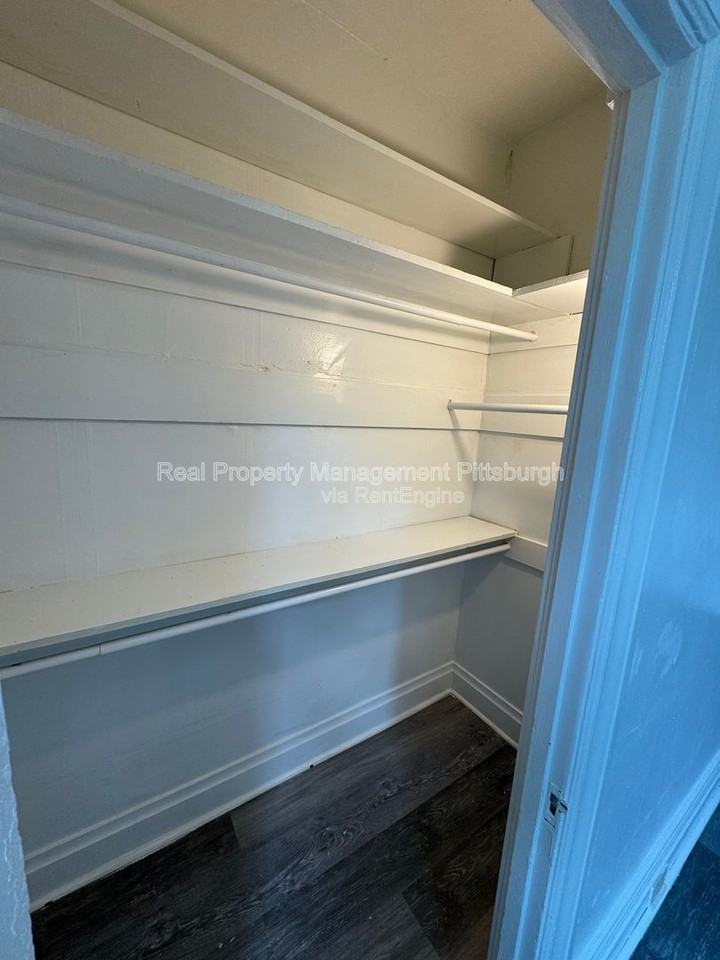 504 Coal St #3 - Photo 3 of 8