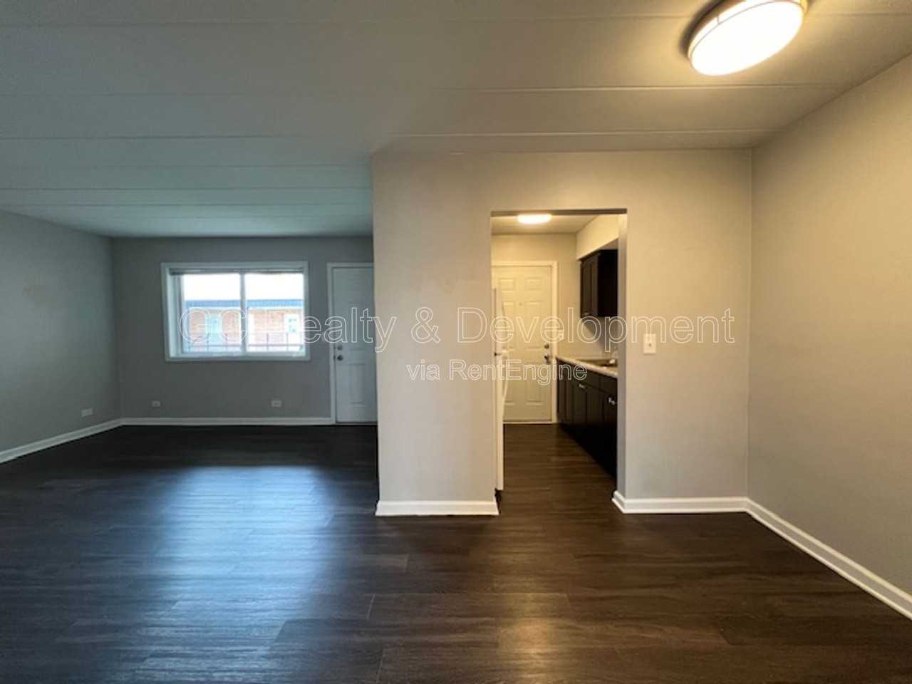 342 Wilson Ave #342G - Photo 5 of 15