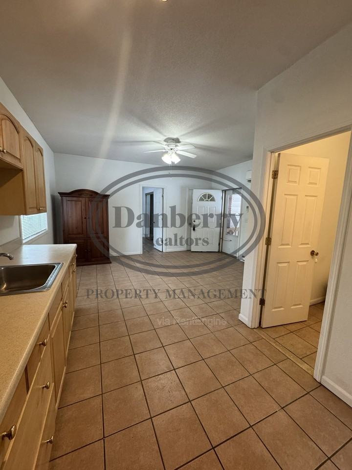 600 South St #600 - Photo 6 of 8